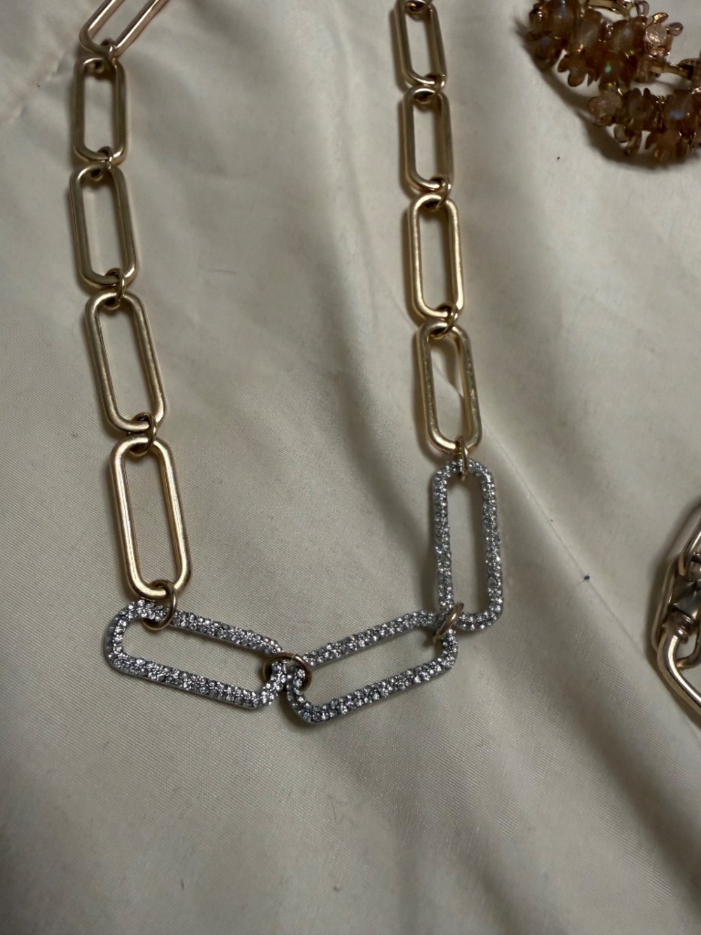 Jewerly - Picture 5 of 5